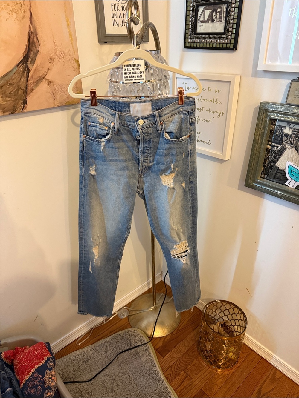 Mother Denim. Tomcat ankle. Size 28
